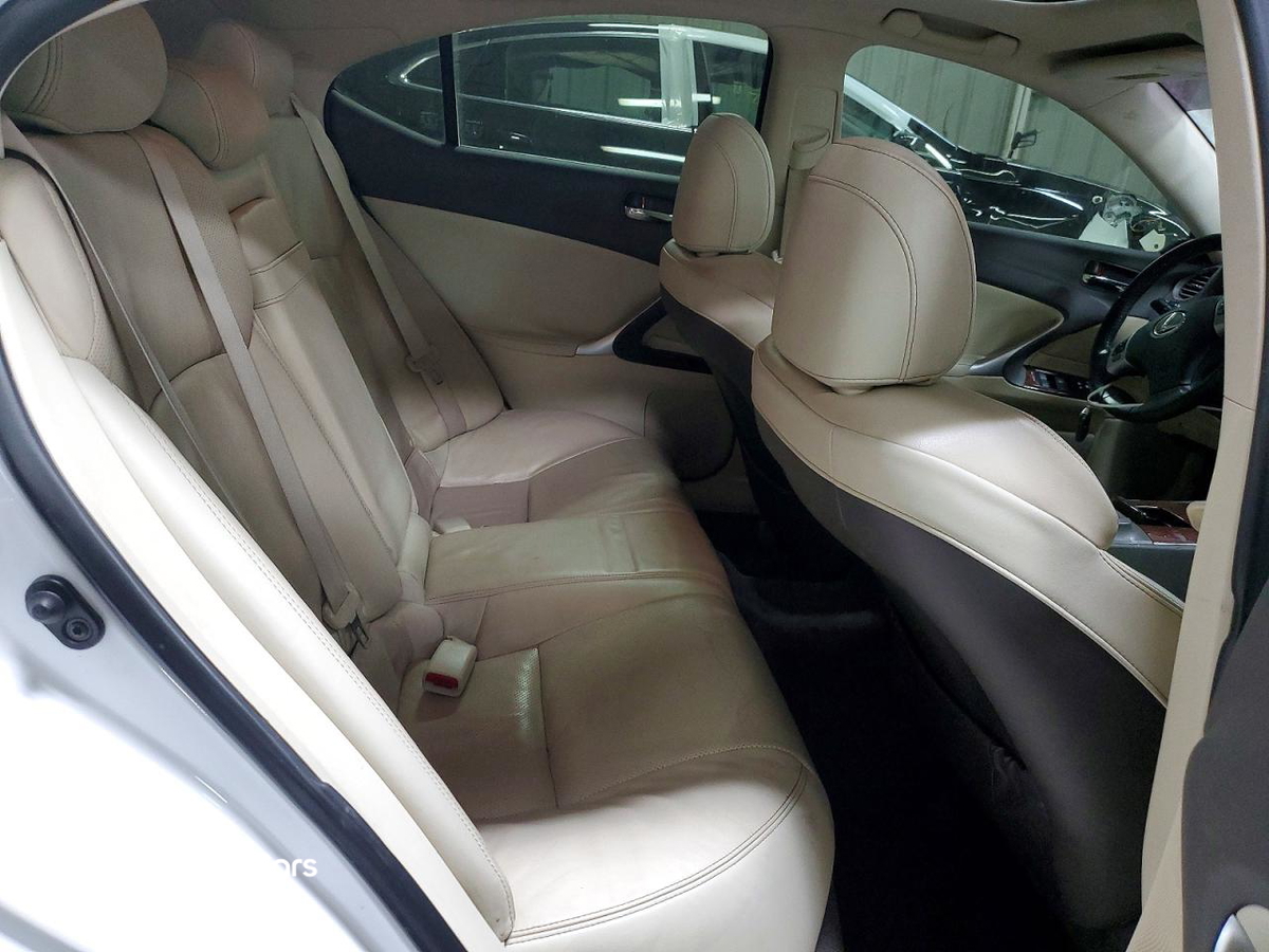 Lexus IS 2012
