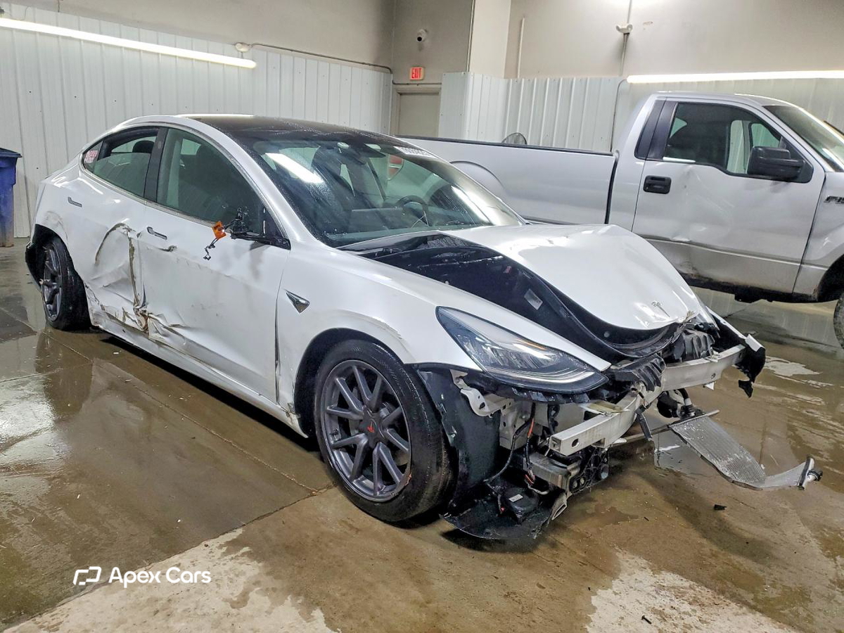 Tesla Model 3 2020