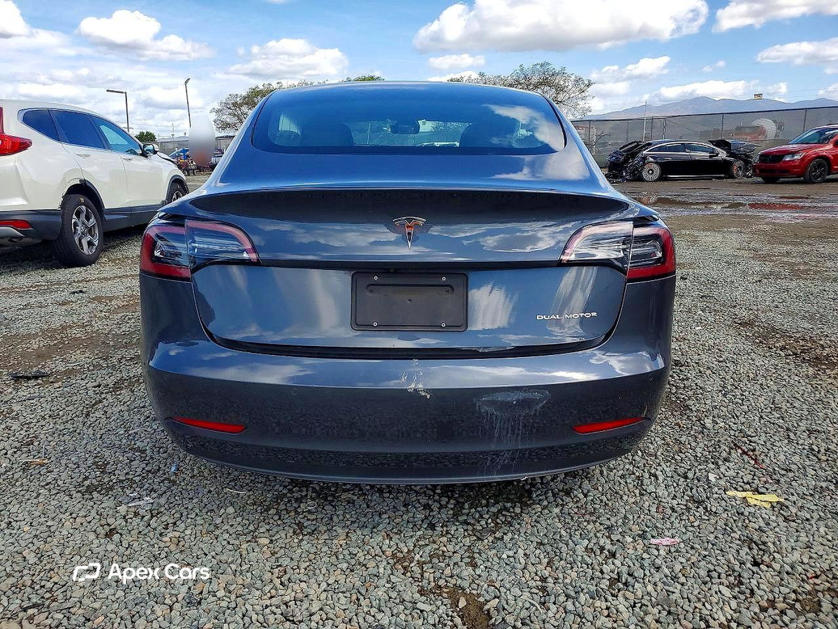 Tesla Model 3 2020