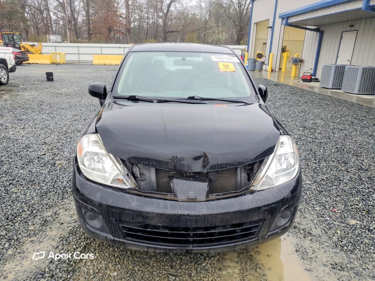 Nissan Versa 2012