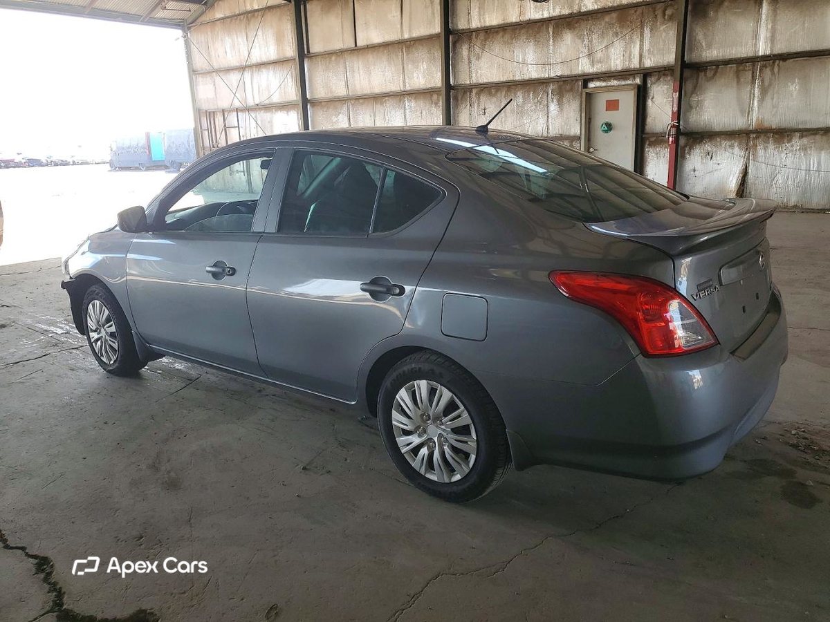 Nissan Versa 2016