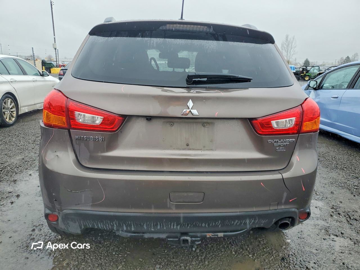Mitsubishi Outlander 2016