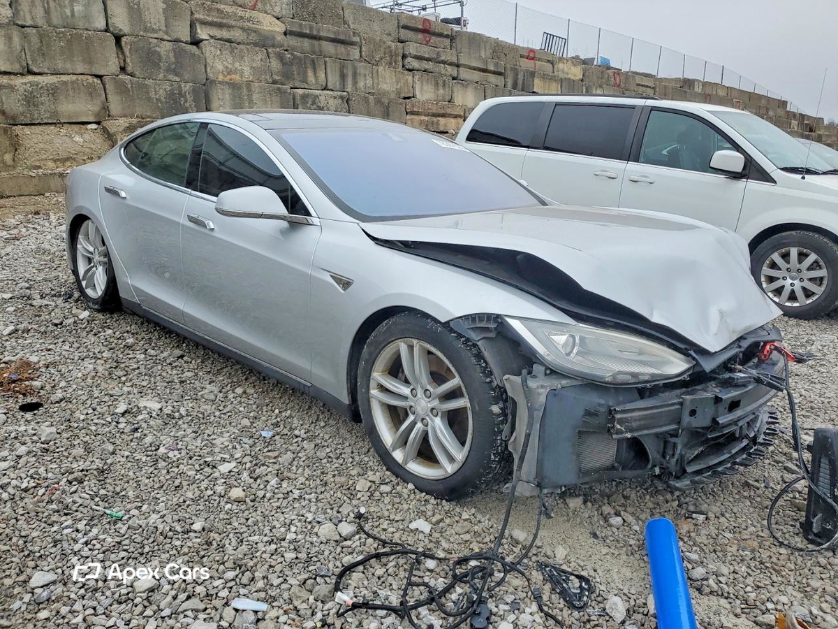 Tesla Model S 2014