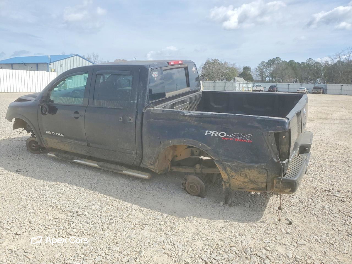 Nissan Titan 2011