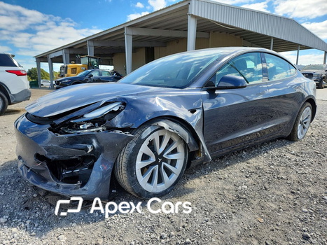 Tesla Model 3 2022 - Image 1 of 13