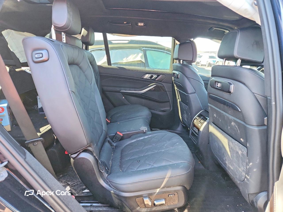 BMW X7 2025