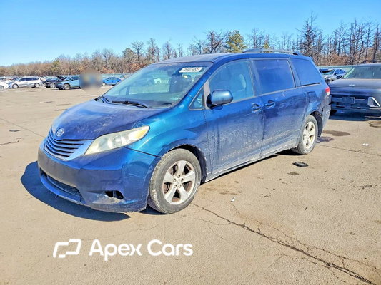Toyota Sienna 2011 - Image 1 of 13