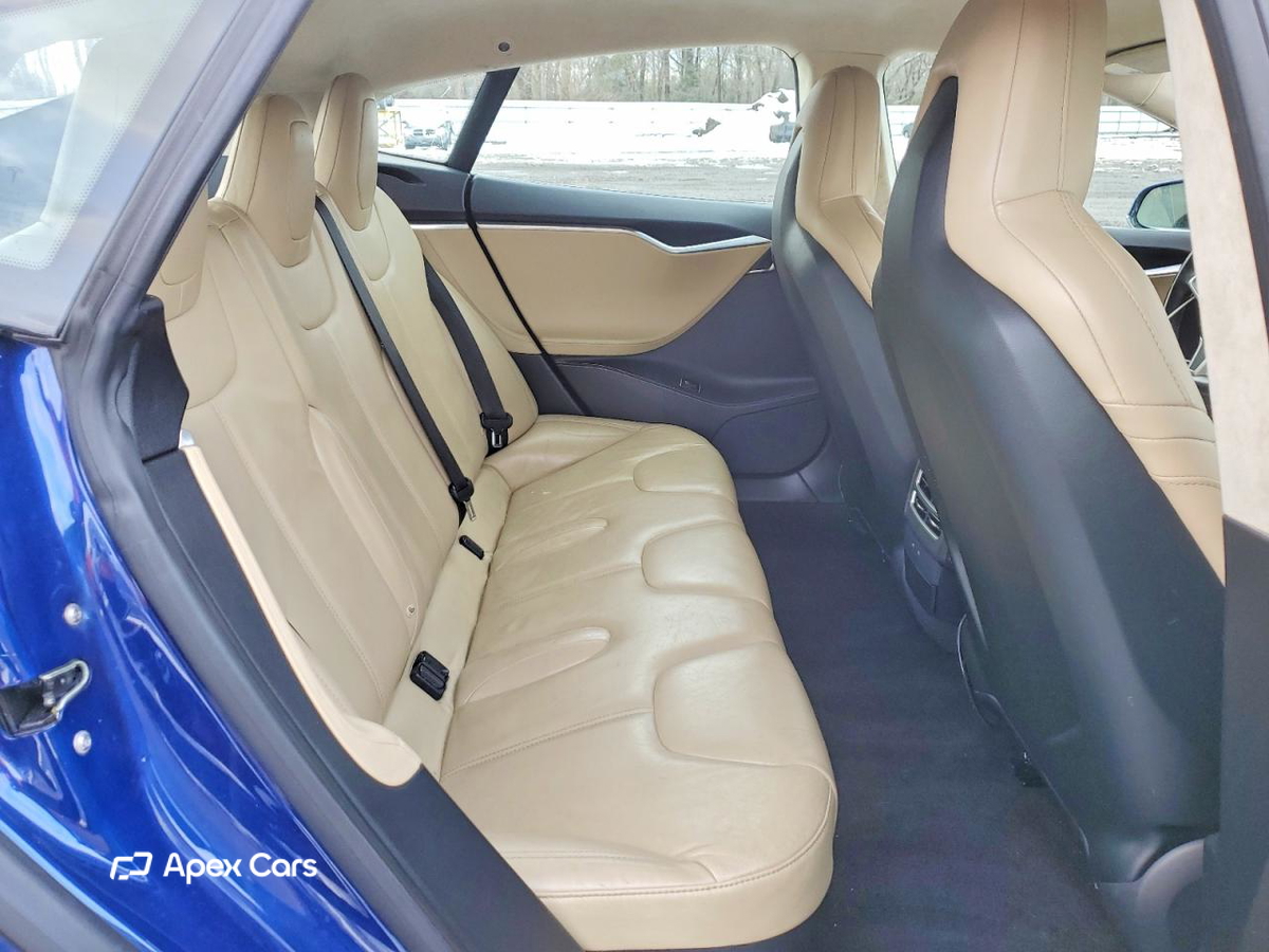 Tesla Model S 2016