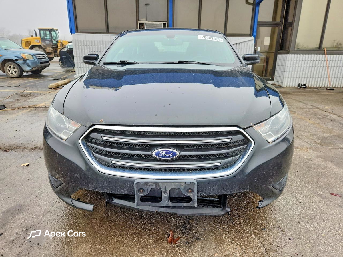 Ford Taurus 2015