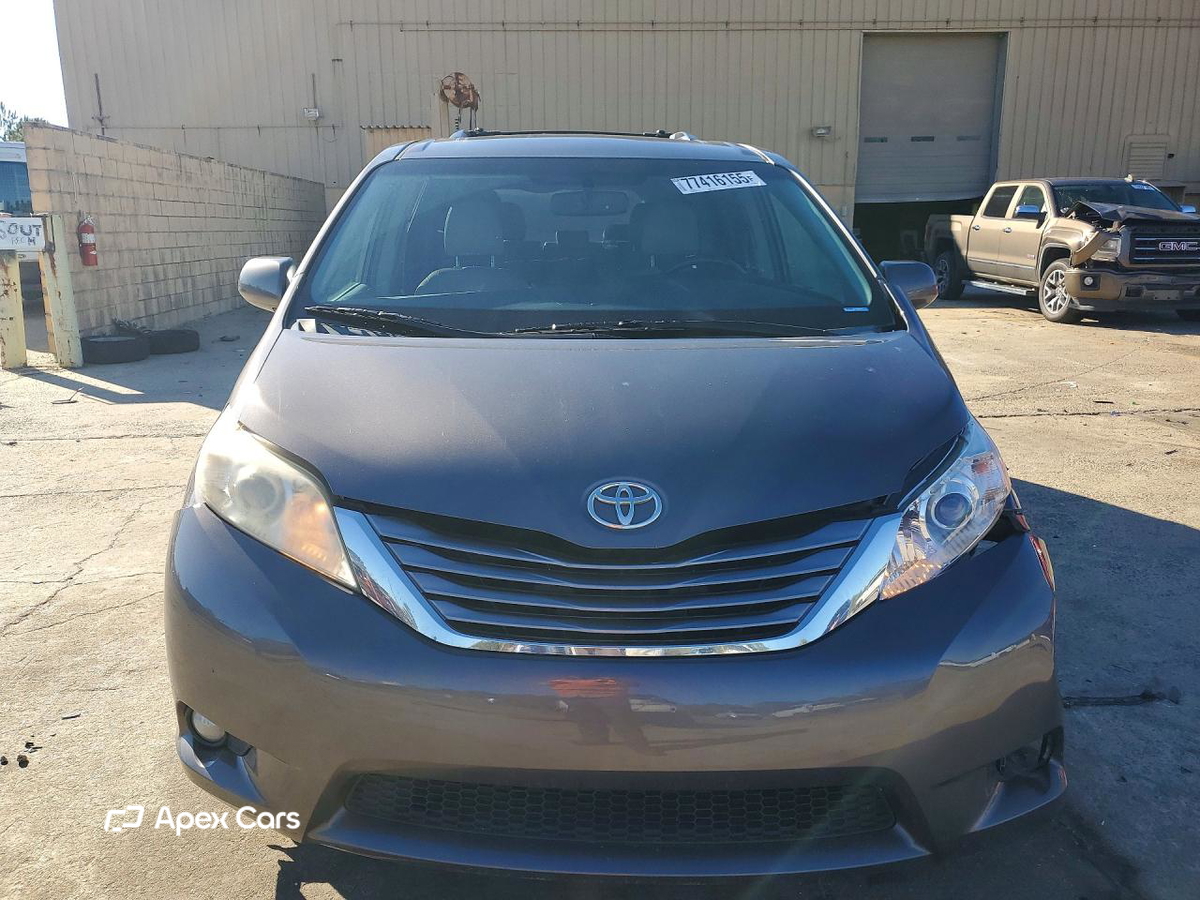 Toyota Sienna 2015