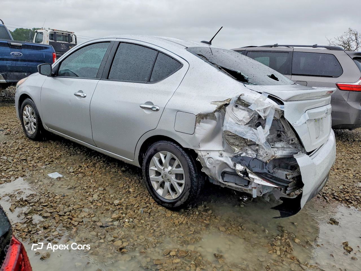Nissan Versa 2018