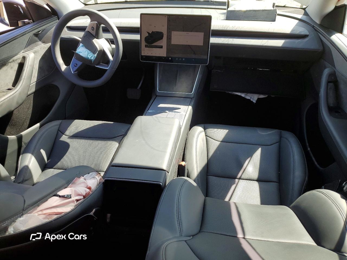 Tesla Model Y 2026
