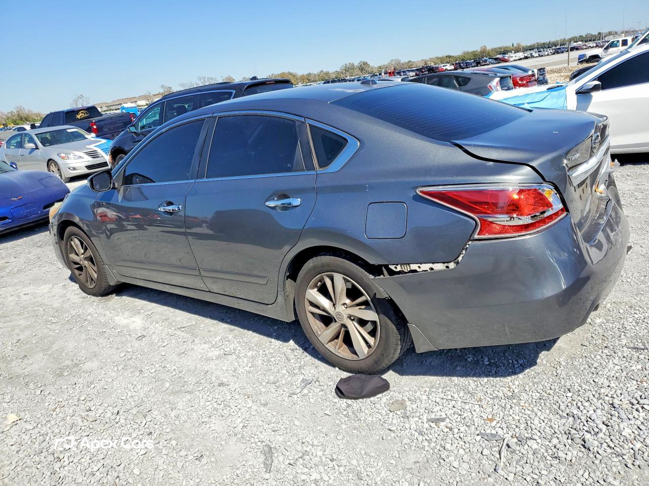 Nissan  2015