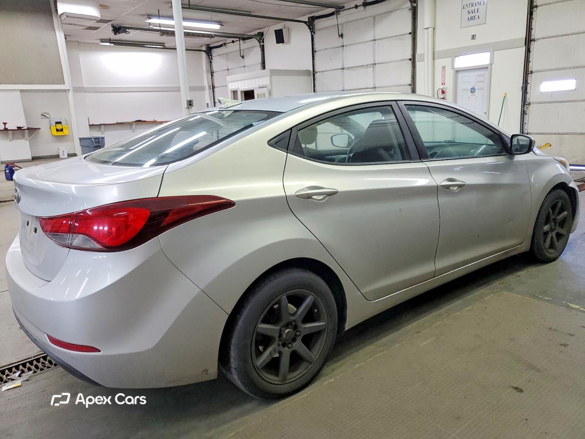 Hyundai Elantra 2016