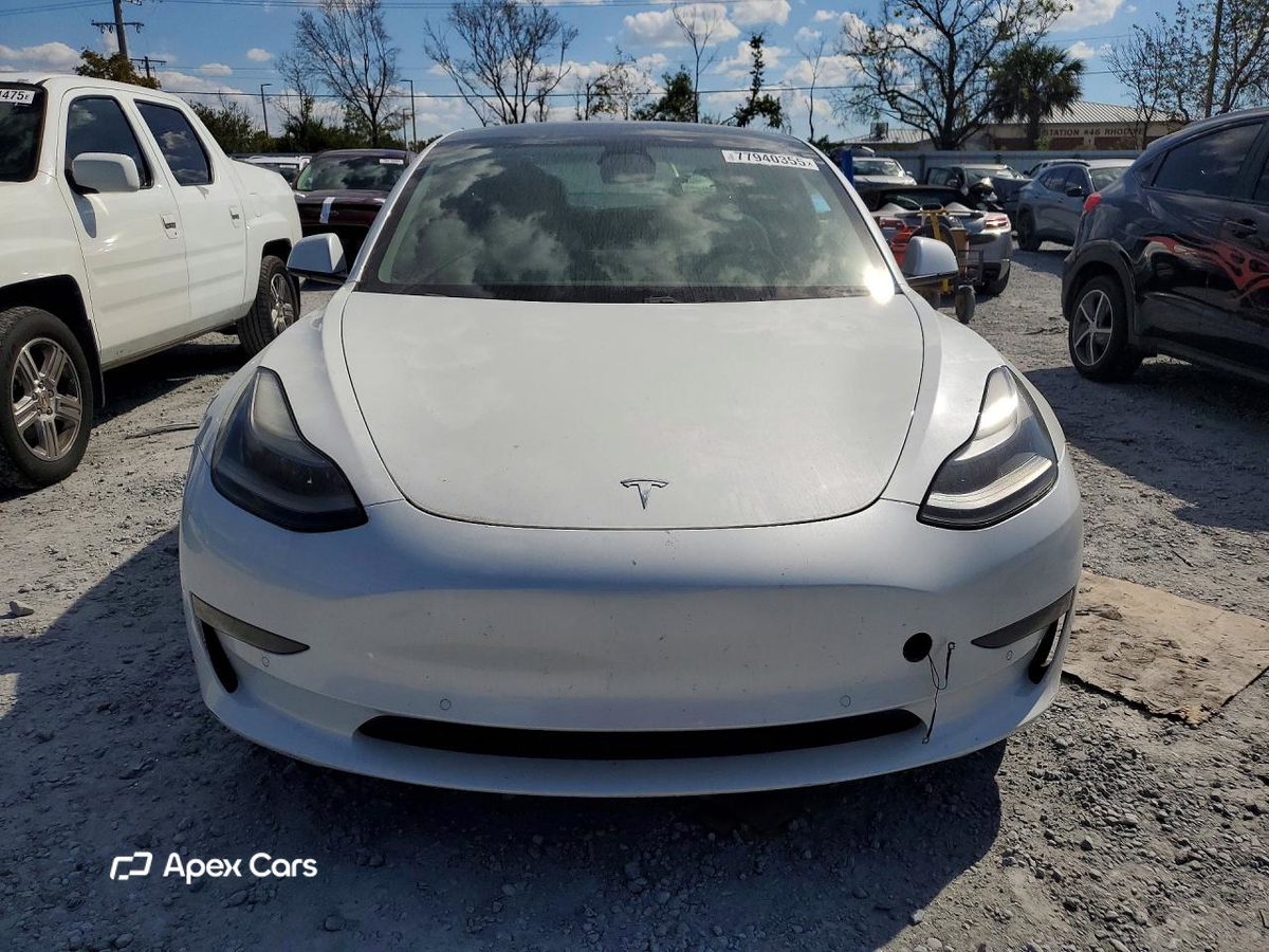 Tesla Model 3 2021