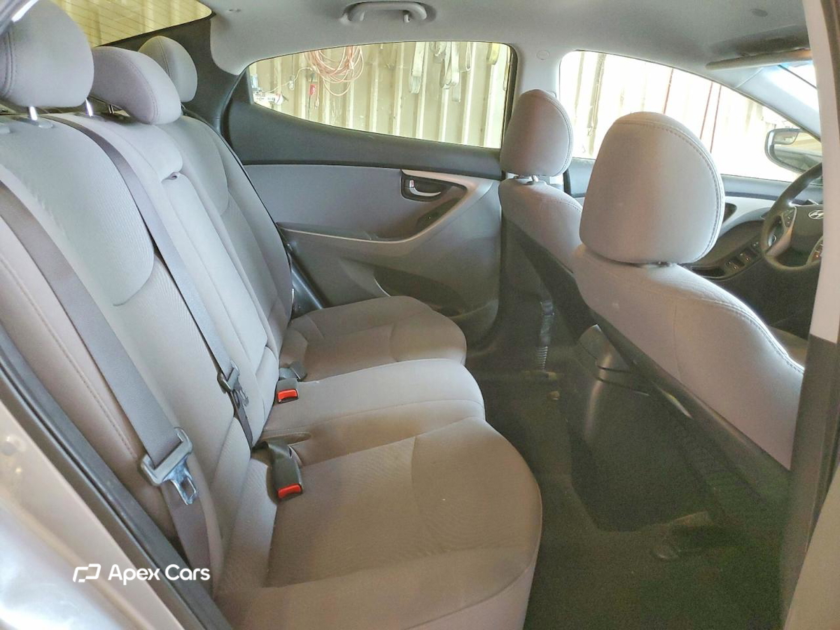 Hyundai Elantra 2015