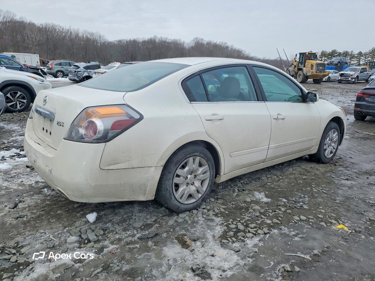 Nissan Altima 2011