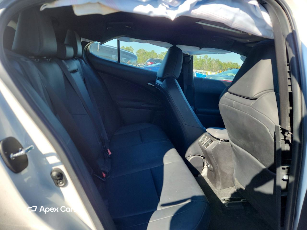 Lexus UX 2020