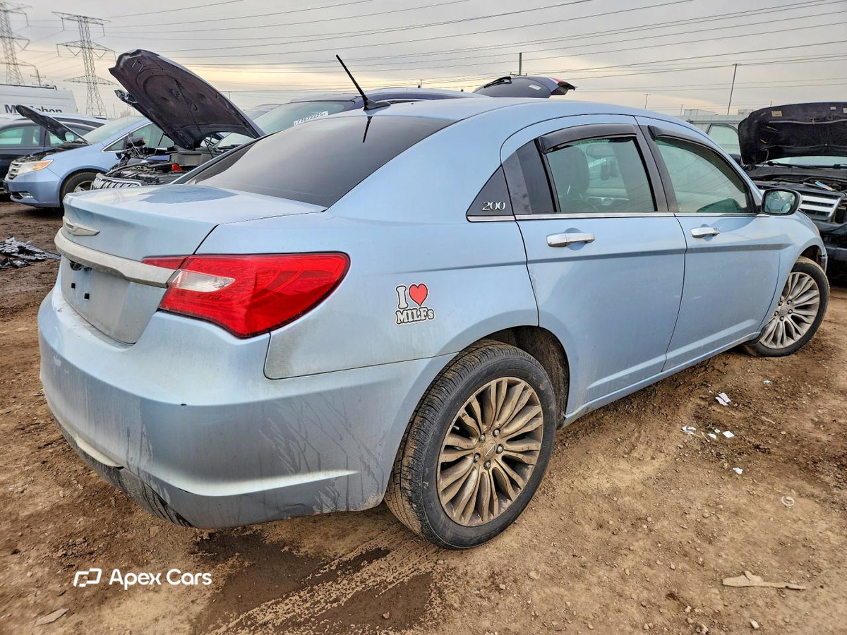 Chrysler 200 2012