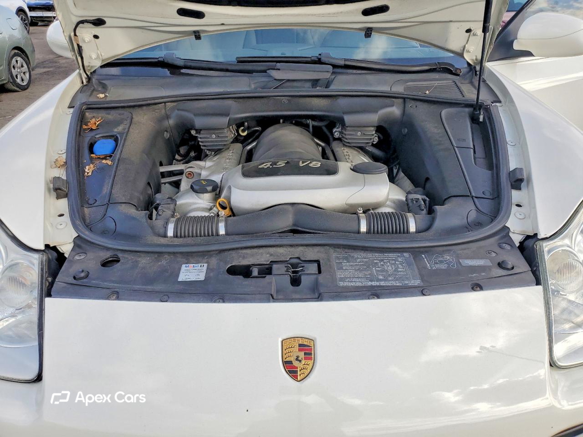Porsche Cayenne 2004