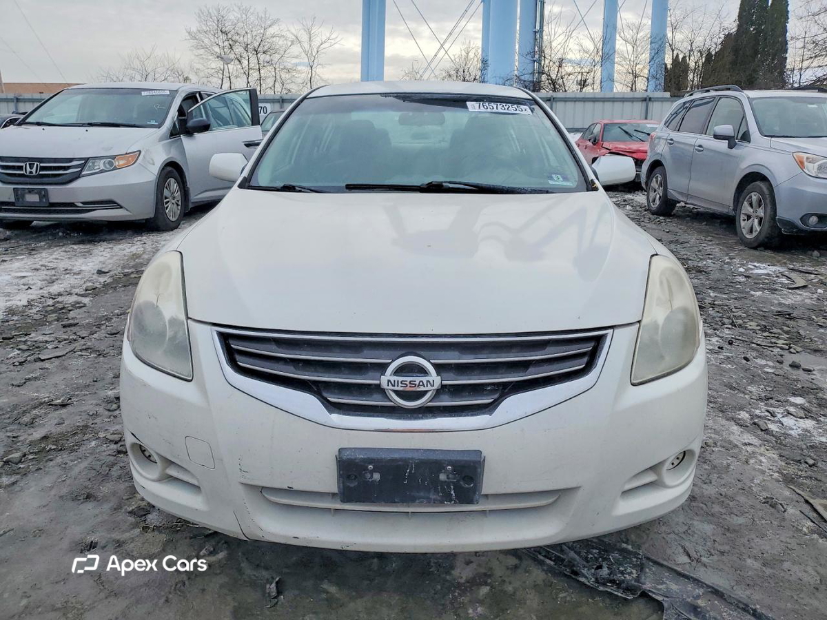 Nissan Altima 2011