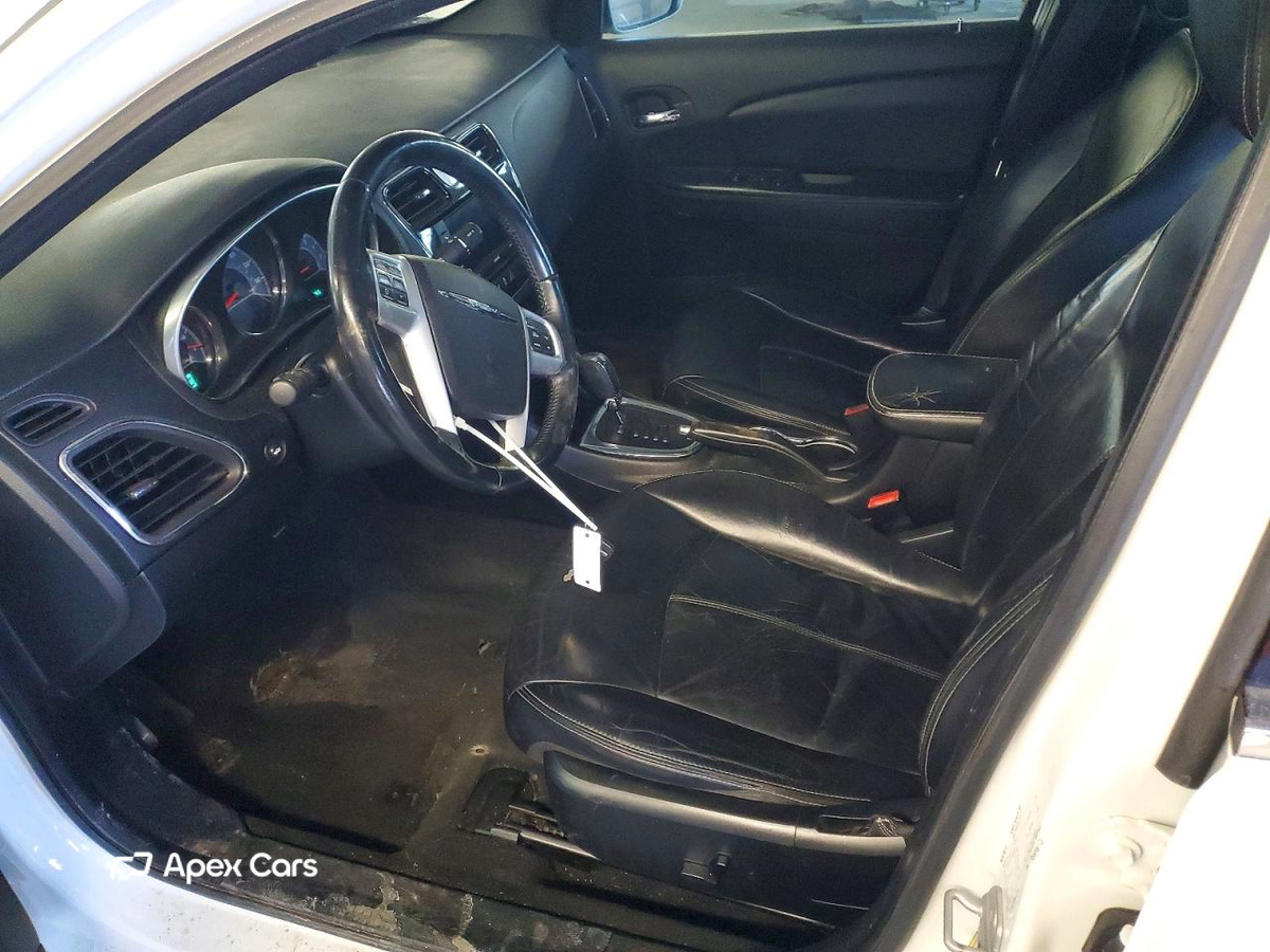Chrysler 200 2013