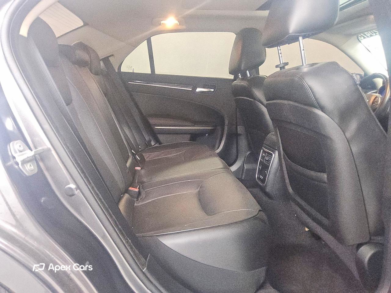 Chrysler 300 2018