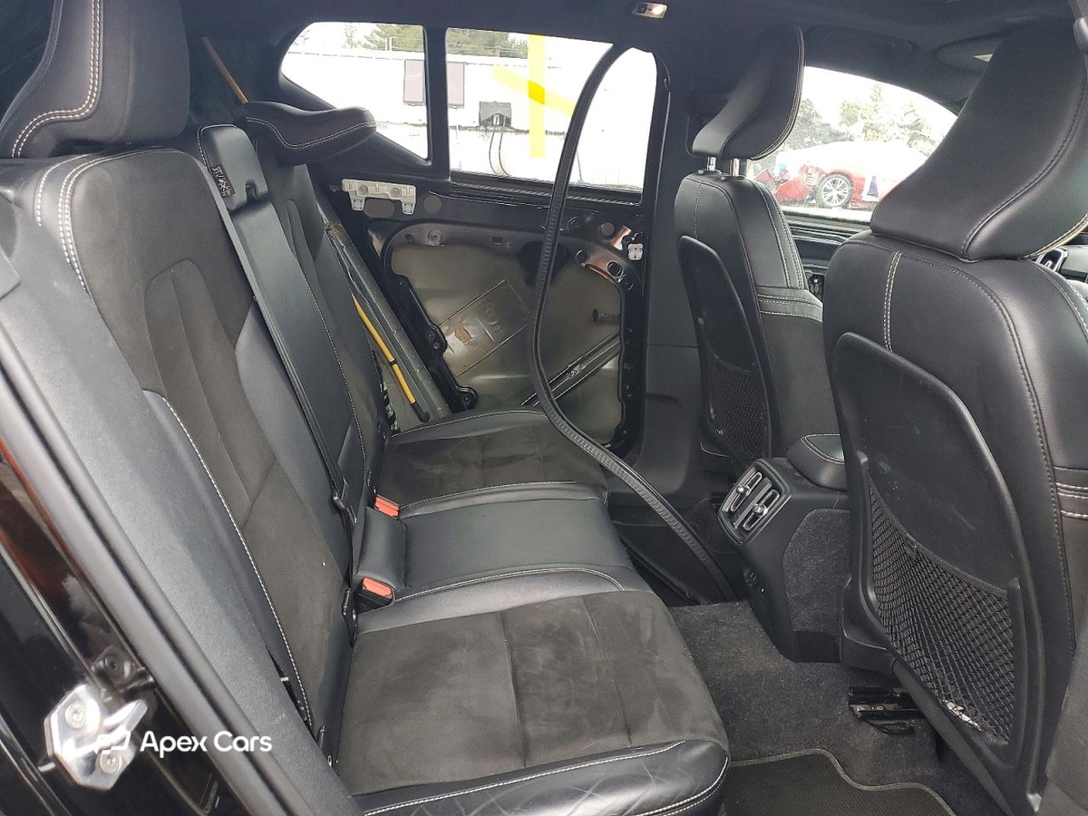 Volvo XC40 2021