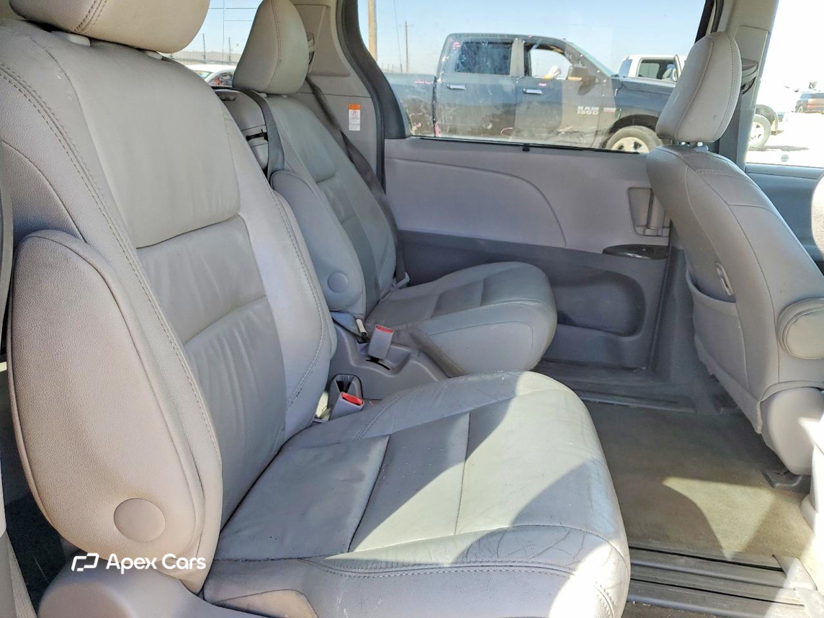Toyota Sienna 2017