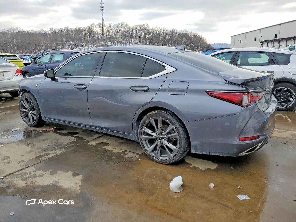 Lexus ES 2019