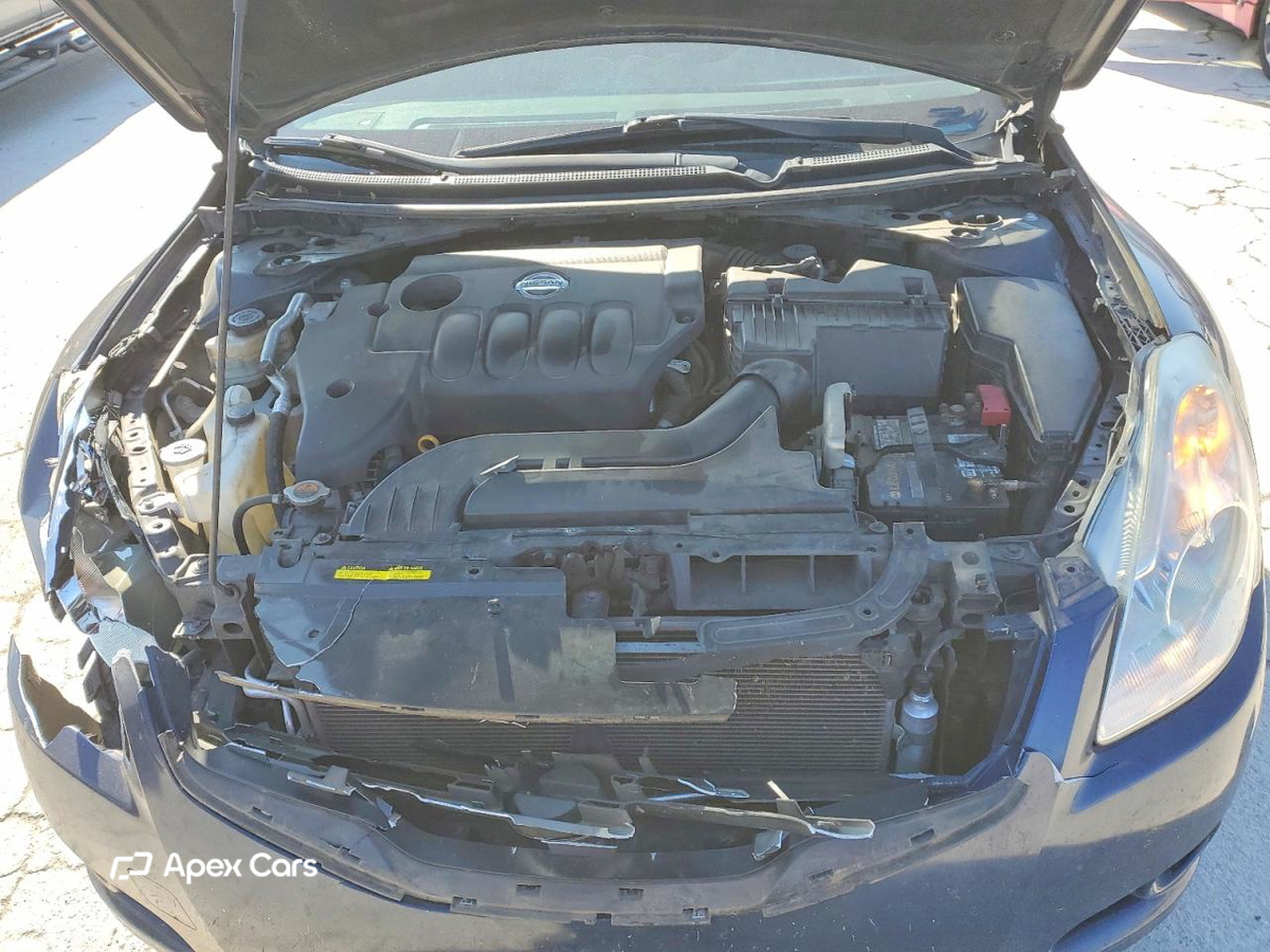 Nissan Altima 2012