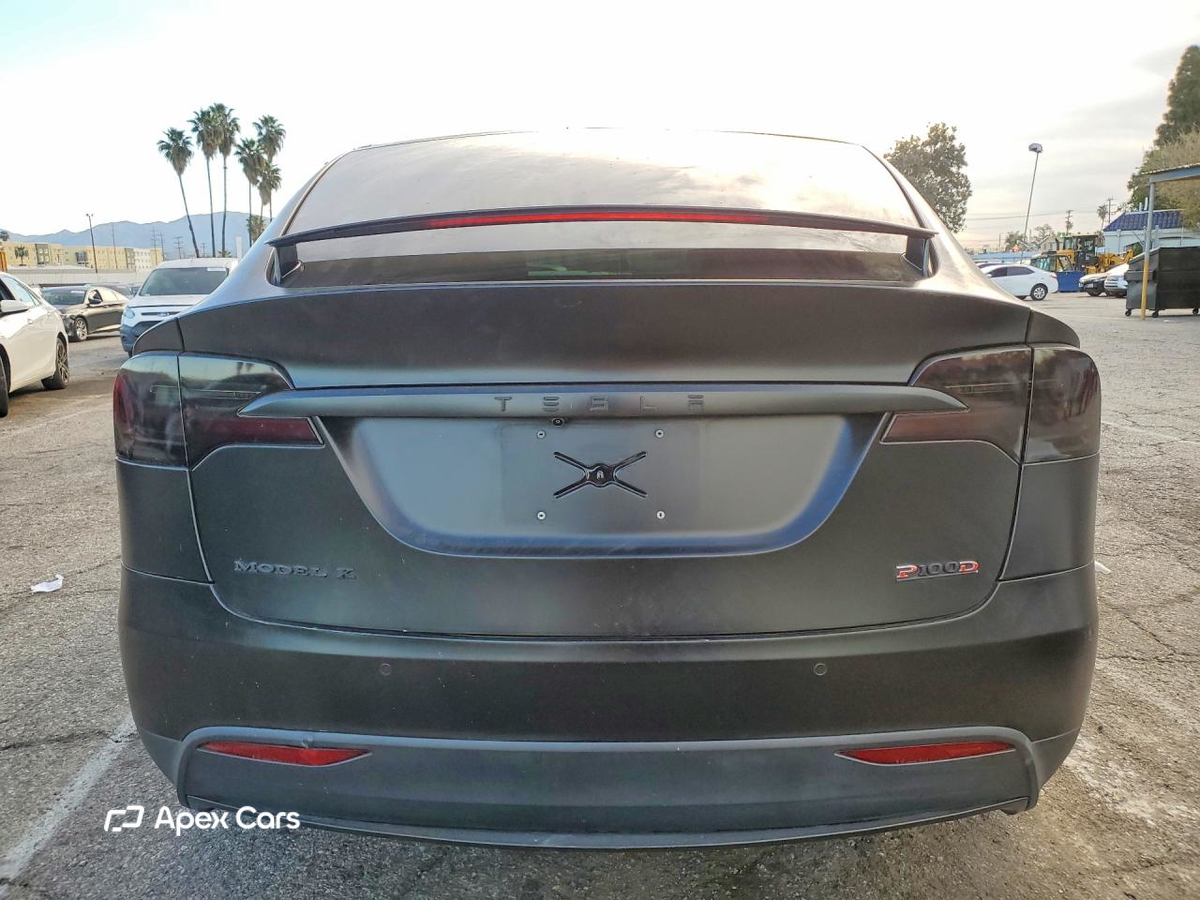 Tesla Model X 2019
