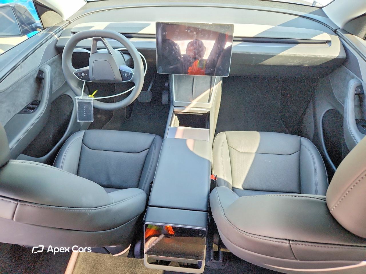 Tesla Model Y 2026