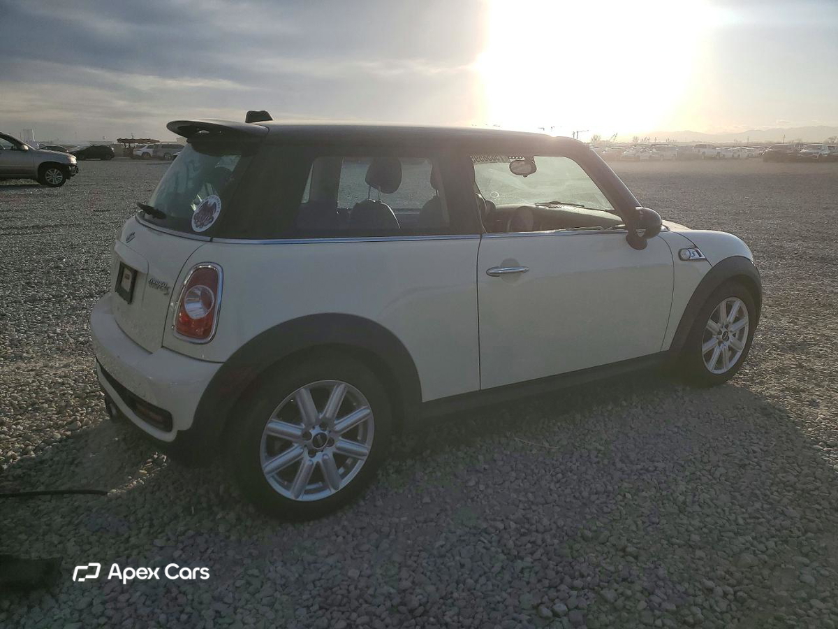 MINI Cooper 2011