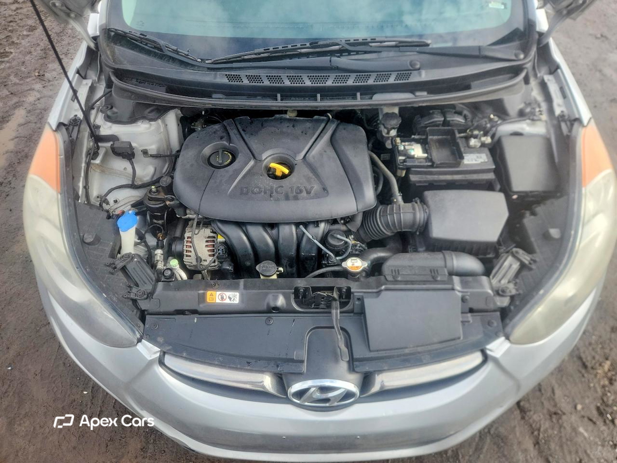 Hyundai Elantra 2013
