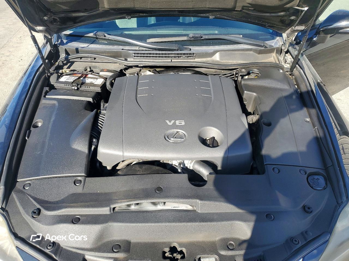 Lexus IS 2011