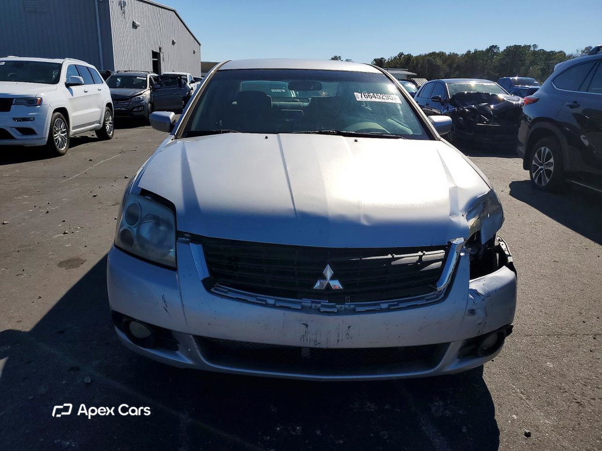 Mitsubishi Galant 2009