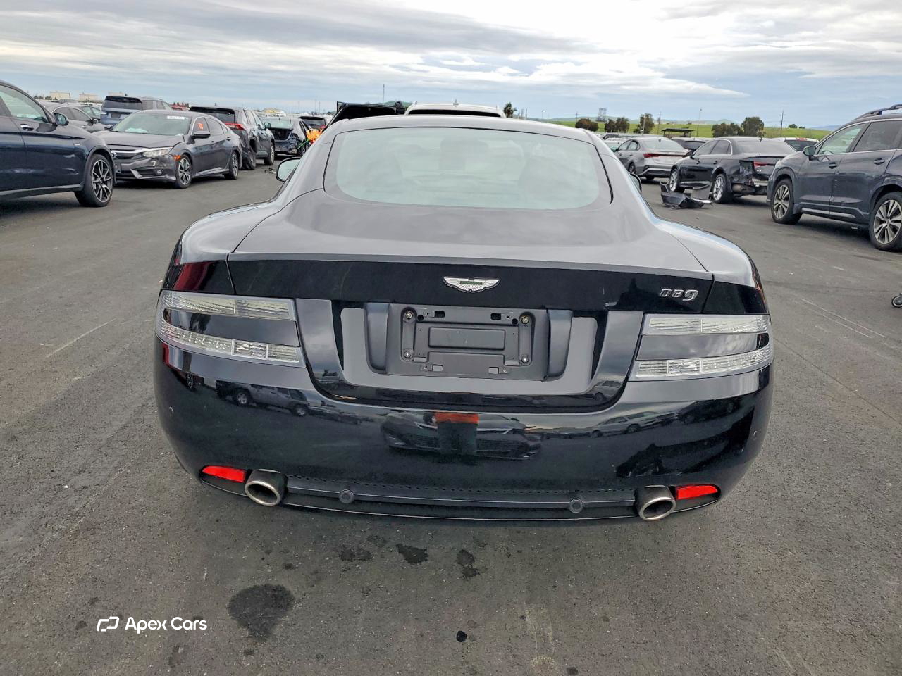 Aston Martin DB9 2011