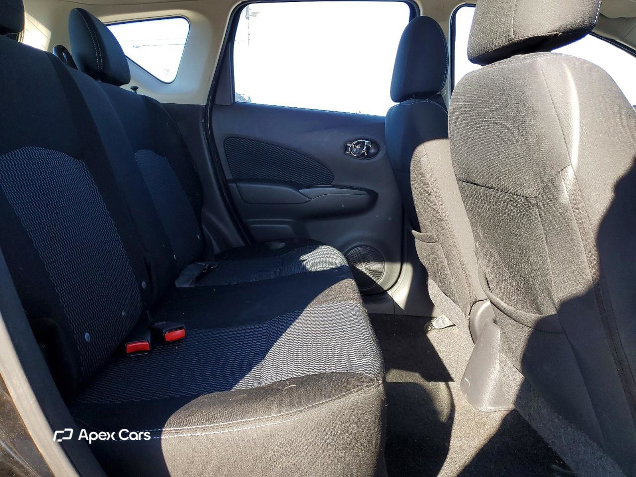 Nissan Versa 2015