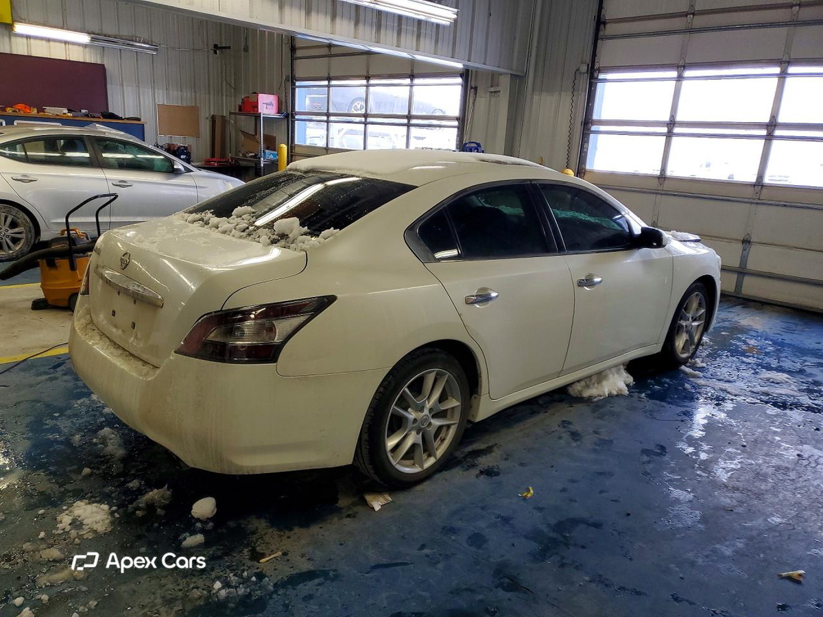 Nissan Maxima 2014