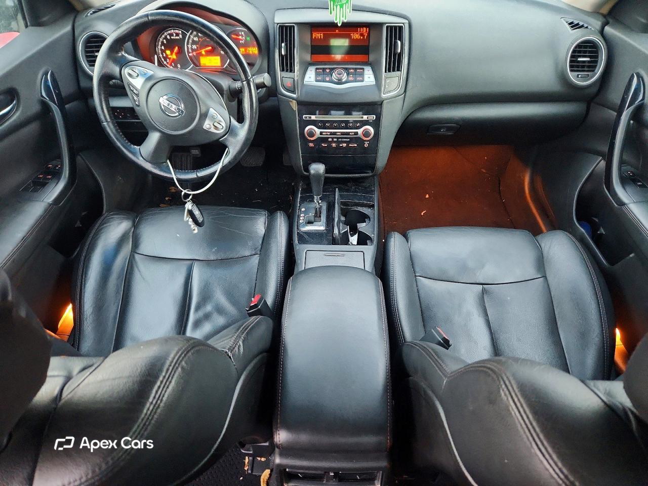 Nissan Maxima 2010