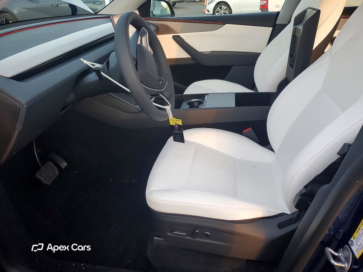 Tesla Model Y 2026