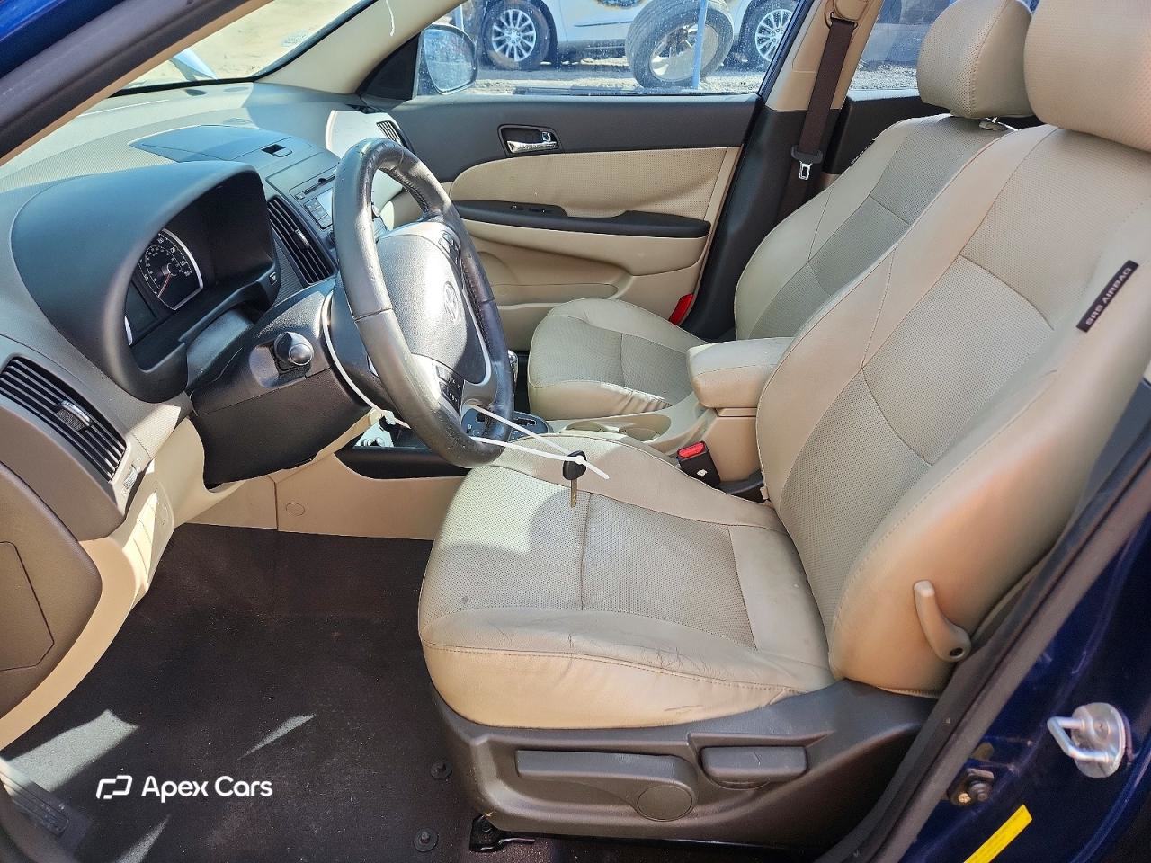 Hyundai Elantra 2012