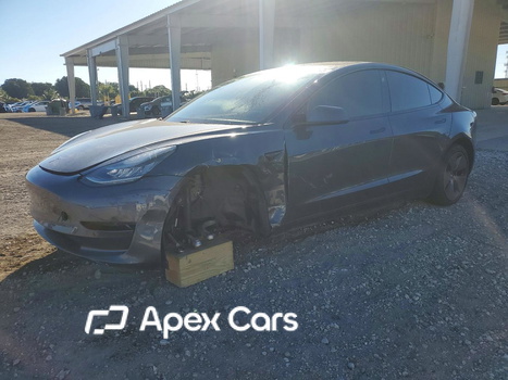 Tesla Model 3 2021 - Image 1 of 14