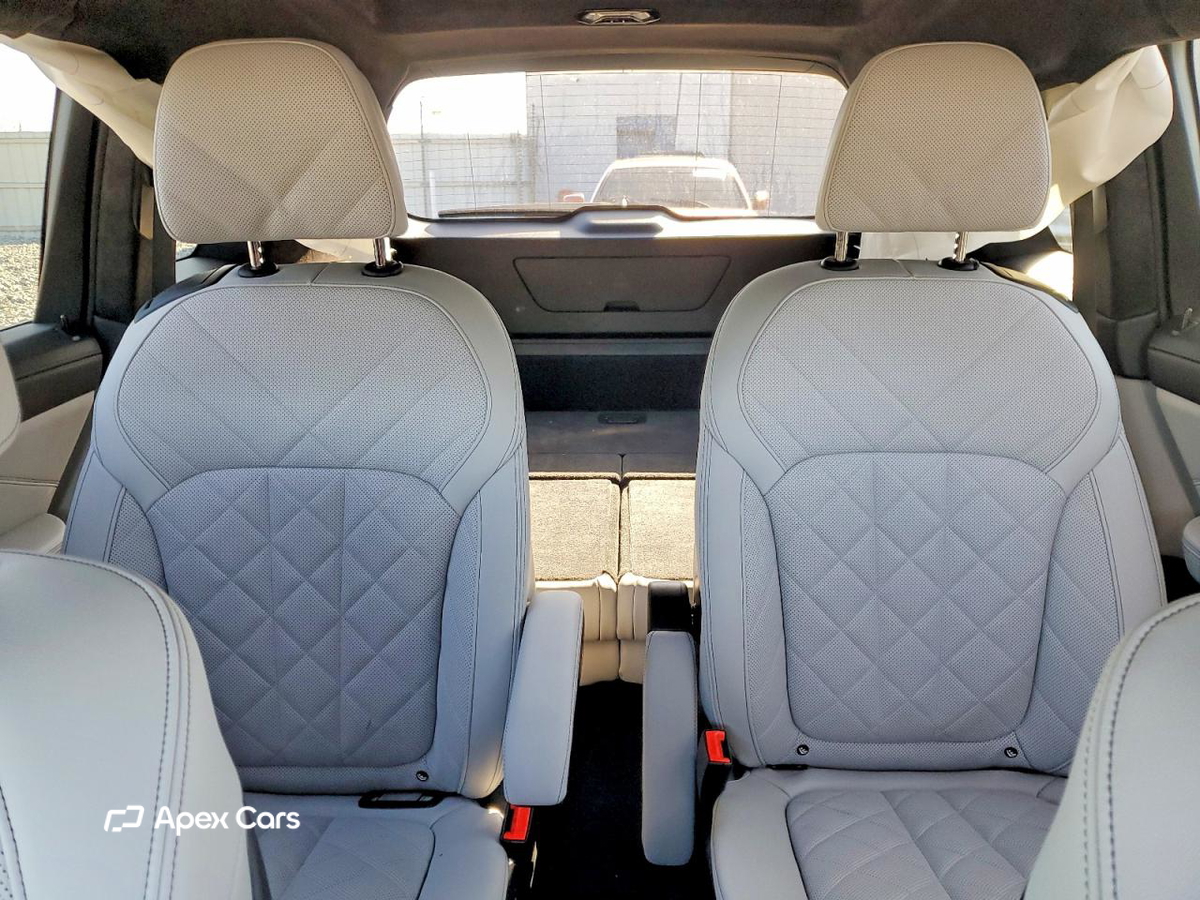 BMW X7 2025