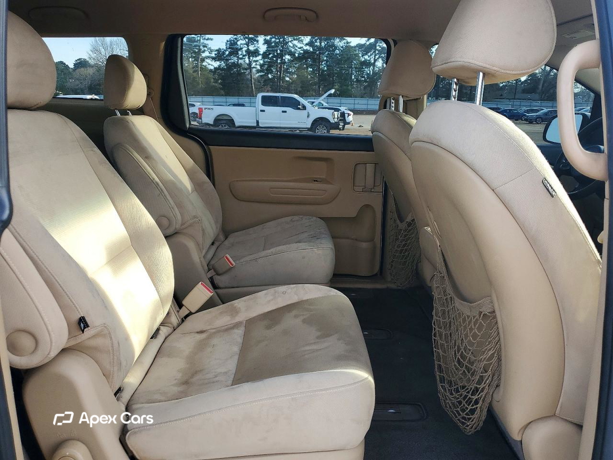 Kia Sedona 2015