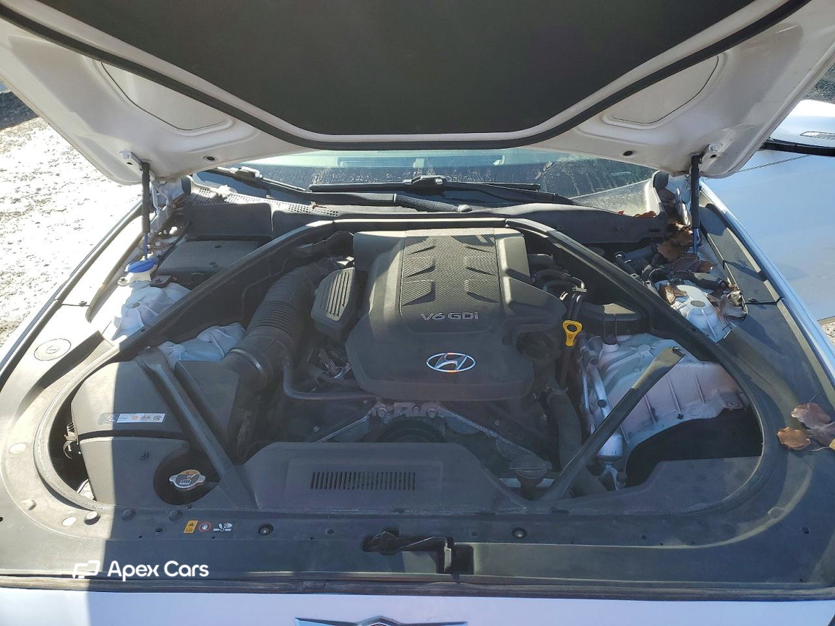 Hyundai Genesis 2015