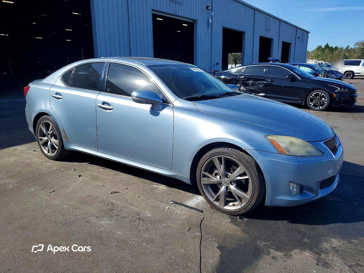 Lexus IS 2010