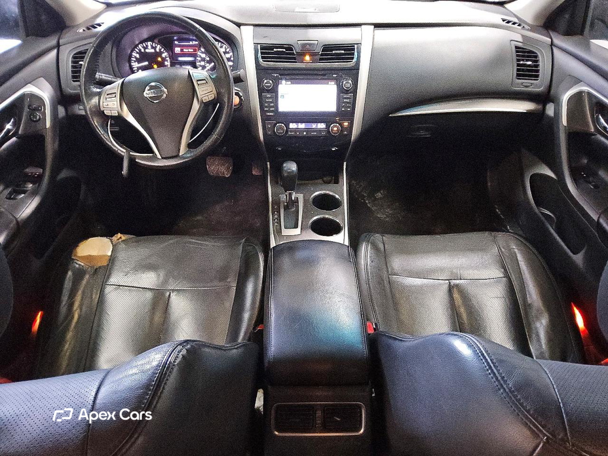 Nissan Altima 2015