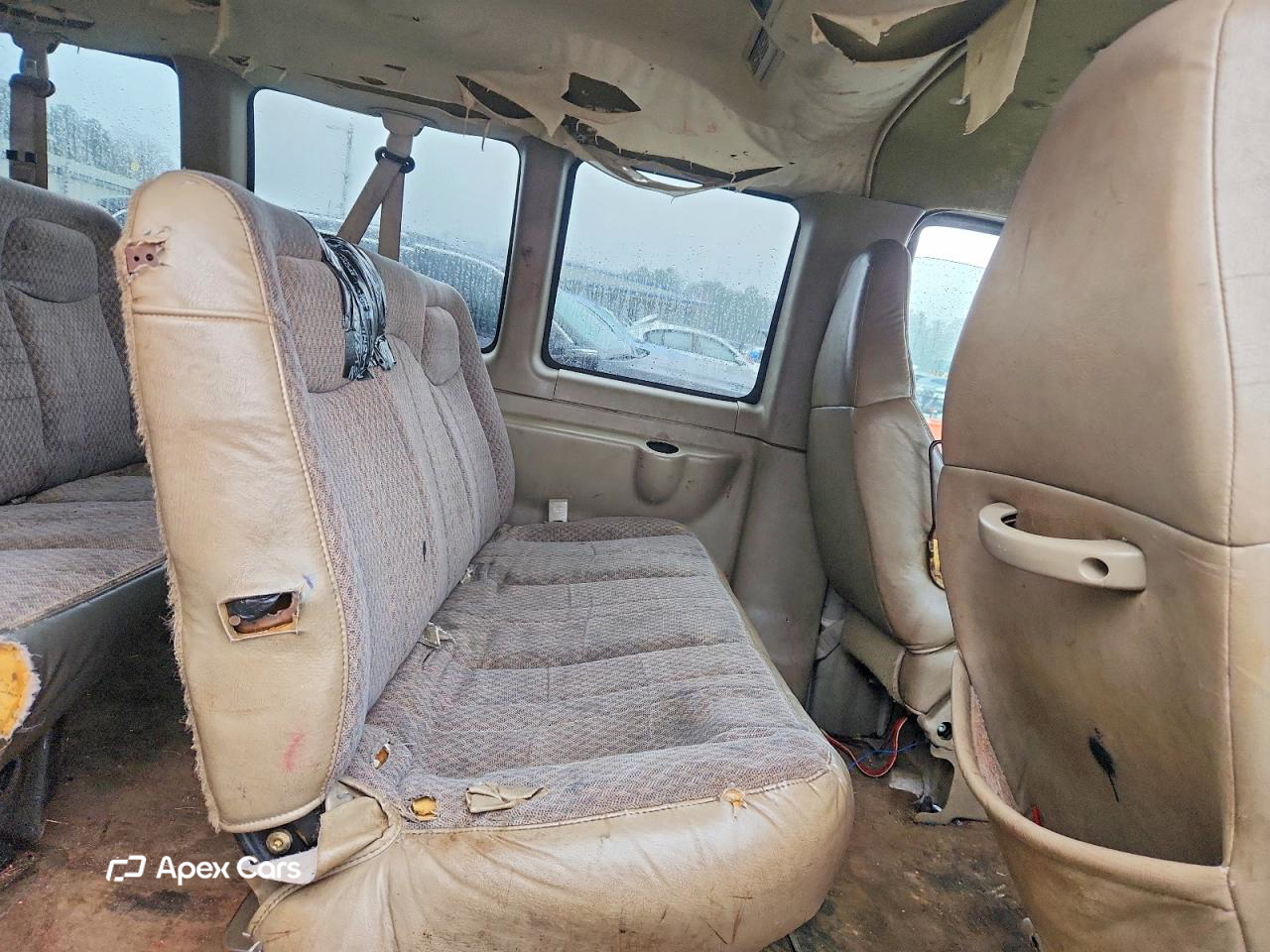 Chevrolet Express 2003
